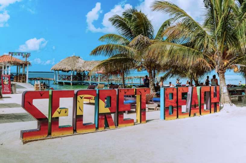 a tourist location that says secret beach